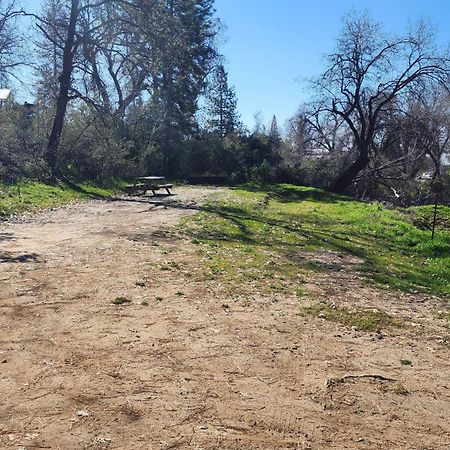 Campground At Sequoia Mountain Farms - Bring Your Own Tent Or Rv - No Bedrooms Or Beds Provided Miramonte Kültér fotó